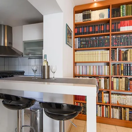 Lado With Private Pool Near Split