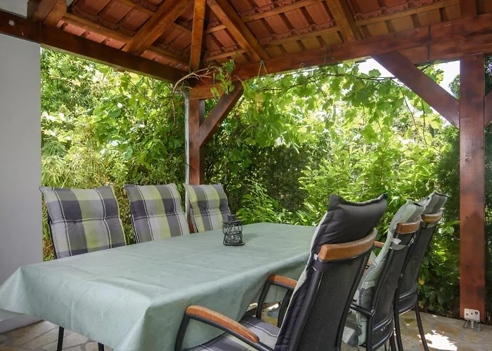 Lado With Private Pool Near Split Villa *