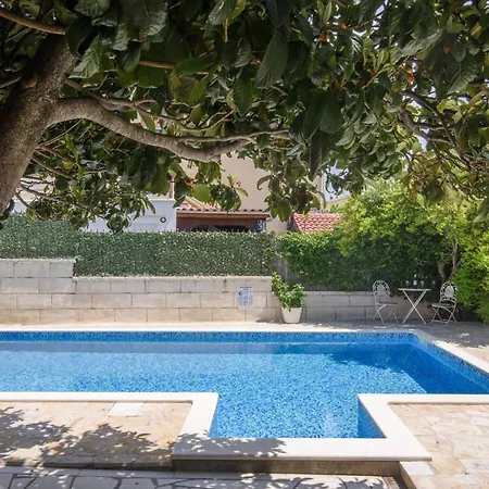 Villa Lado With Private Pool Near Split Kaštela