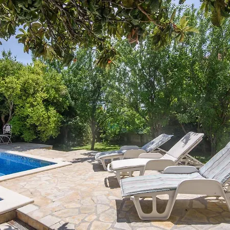 Villa Lado With Private Pool Near Split
