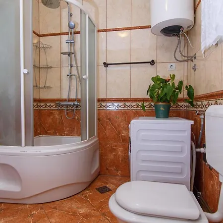 Lado With Private Pool Near Split فيلة Kaštela