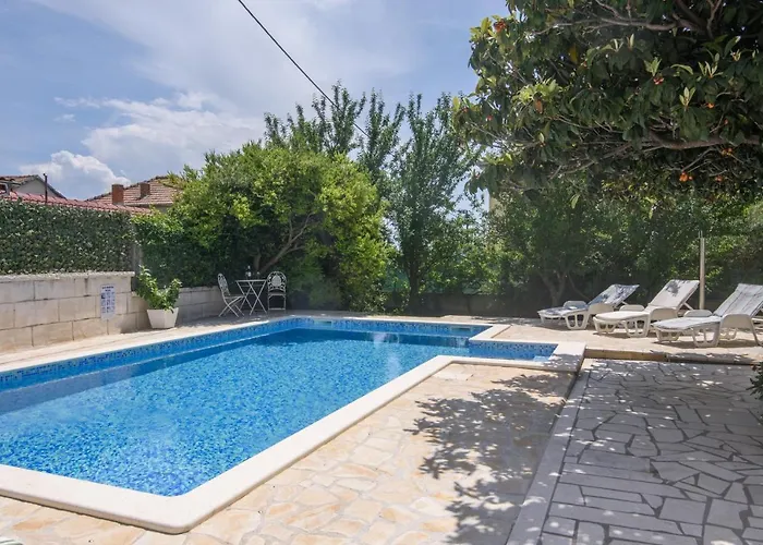 Villa Lado With Private Pool Near Split